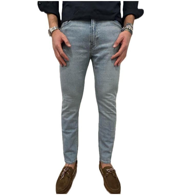 Levi’s 512 slim taper