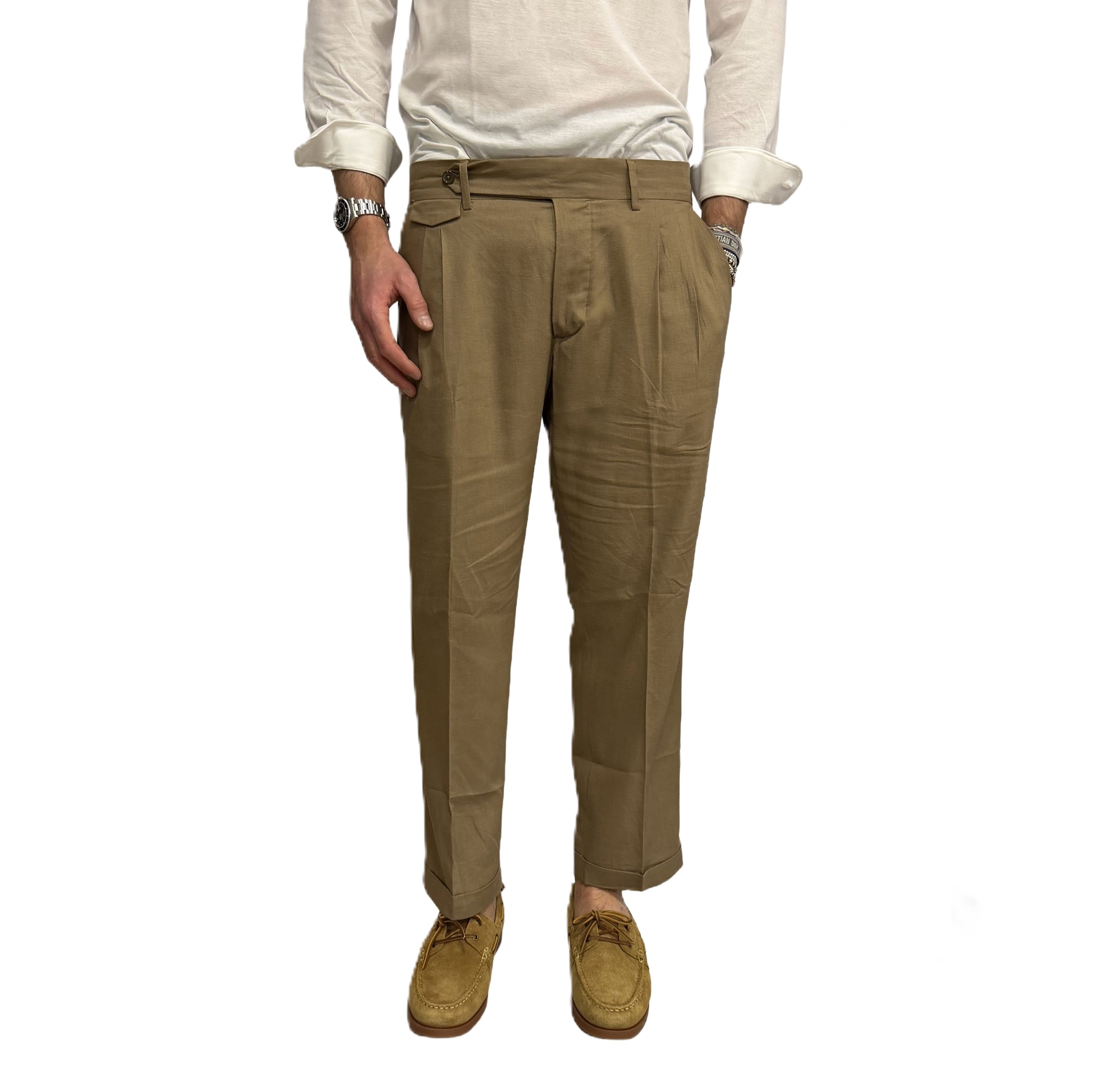 Tailored trousers with double pleats in linen and cotton