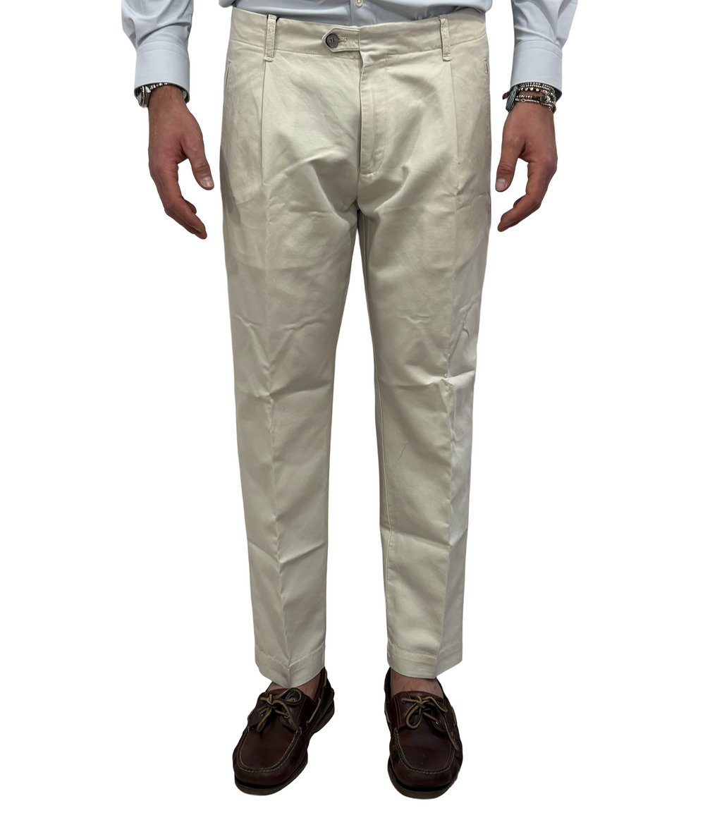 Linen and cotton trousers Outfit